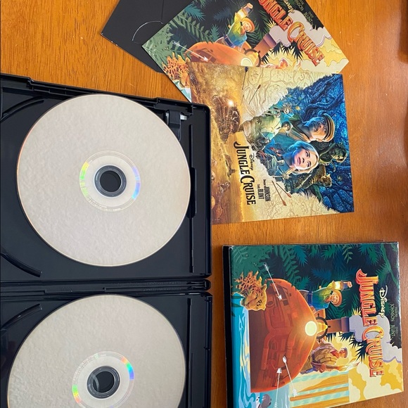 Disney’s the jungle cruise blue ray dvd - Picture 3 of 4